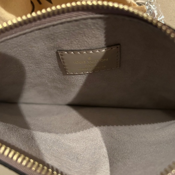 Louis Vuitton GIANT BiColor Wristlet/Pouchette/Chain Bag TURTLE DOVE/PASTEL PINK - Picture 11 of 16